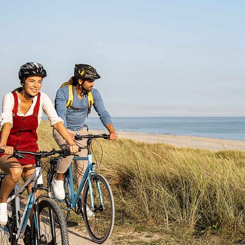 Freizeit-radeln auf dem Deich Freizeit-radeln auf dem Deich